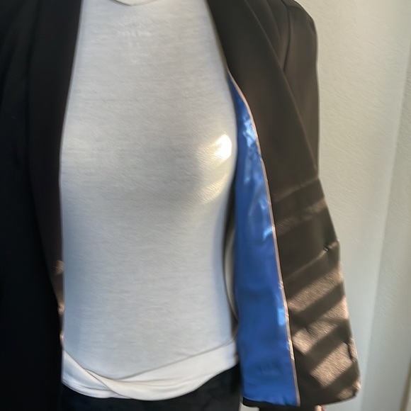STUDIO F, Beautiful Black Blazer - Picture 7 of 12